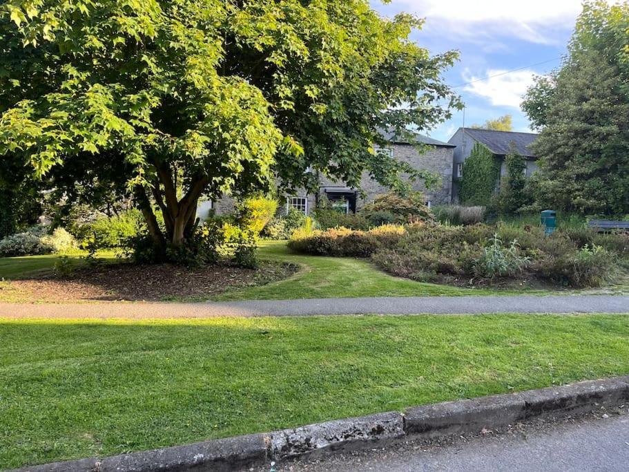 Wee Toad Hole Heart Of Kendal - Cottage Sleeps 4-6 - Dogs Welcome Exterior photo